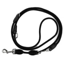 Controle a su perro con estilo y eficacia. Correa de adiestramiento redonda de nylon y piel, ajustable hasta 2 metros con doble mosquetón. Disponible en 8mm y 12mm. Ideal para paseo manos libres o entrenamiento de obediencia. Calidad superior para su masc